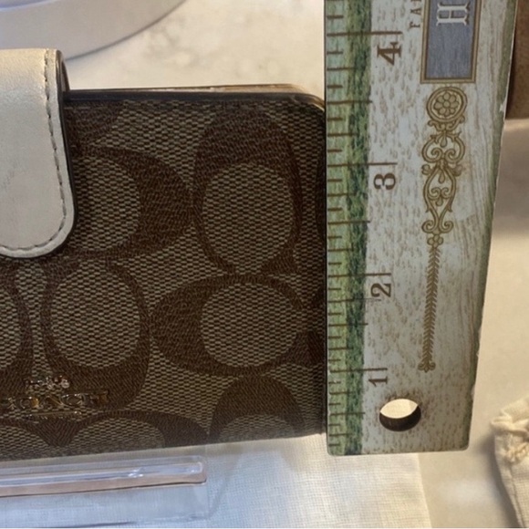 Coach Brown Monogram Wallet EUC - Picture 12 of 12